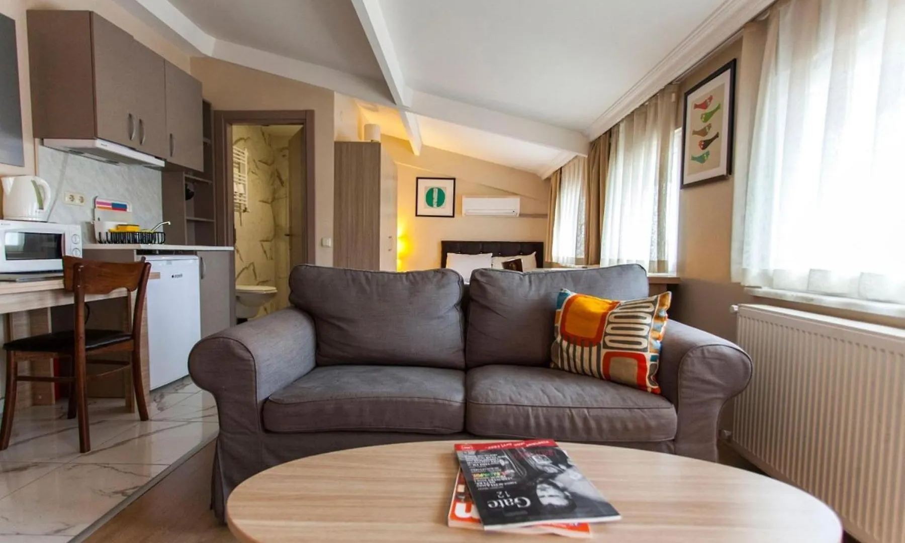 Black Apartment اسطنبول تركيا